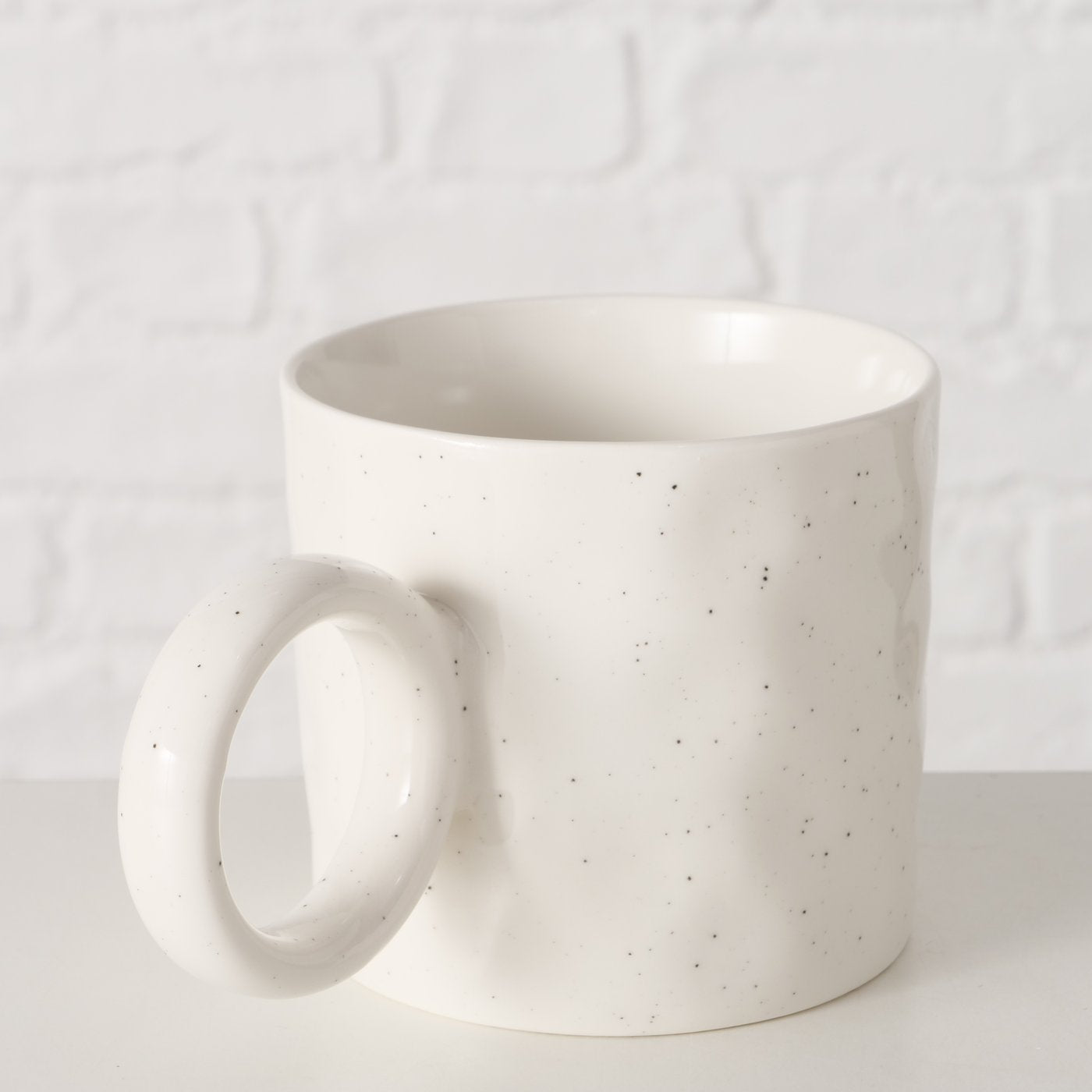 Keramikbecher mit positivem Spruch als stylisches Accessoire