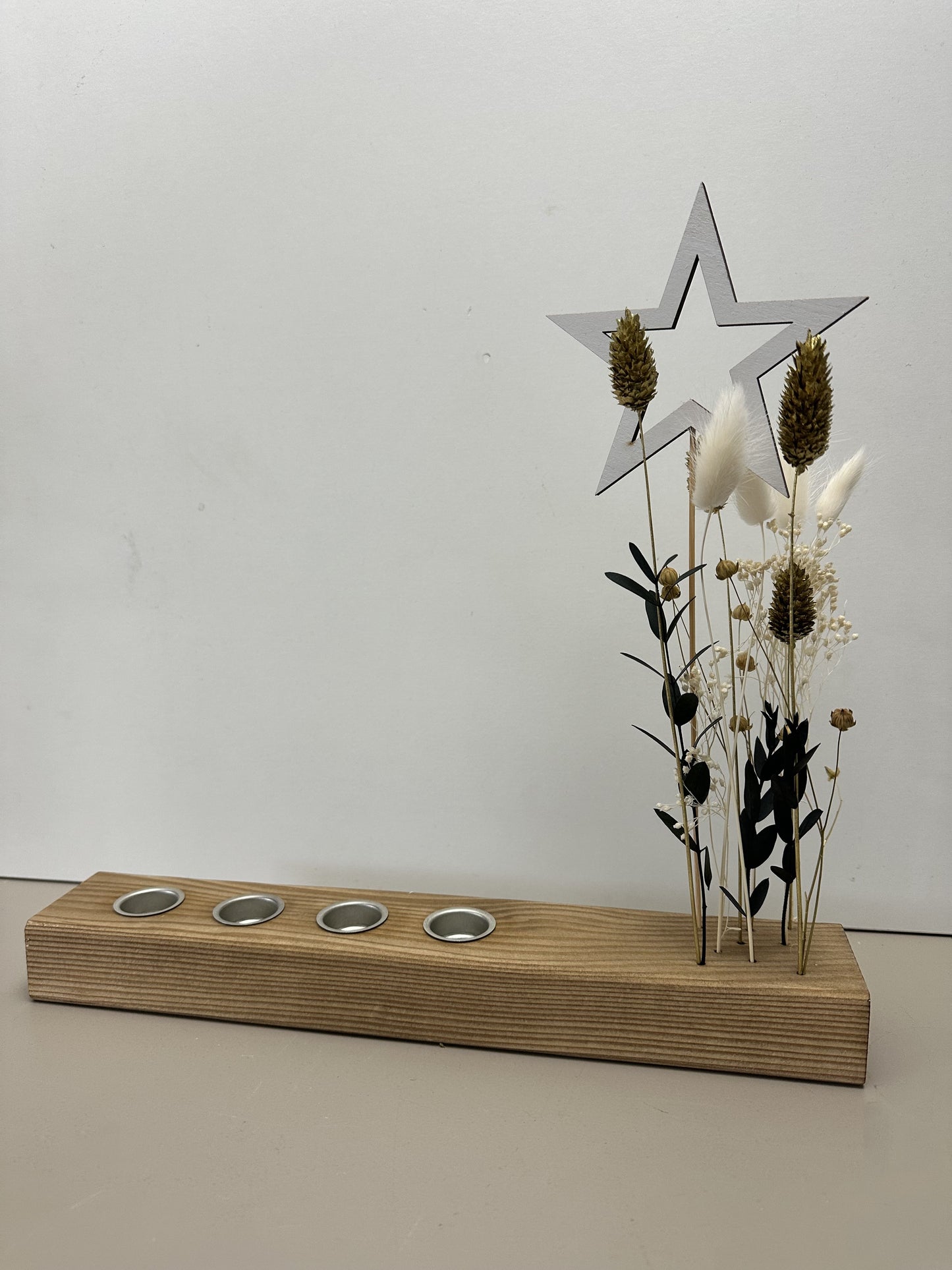 Adventsleiste aus Holz und Trockenblumen Adventskranz Trockenblumendeko Winterdeko Winterkranz