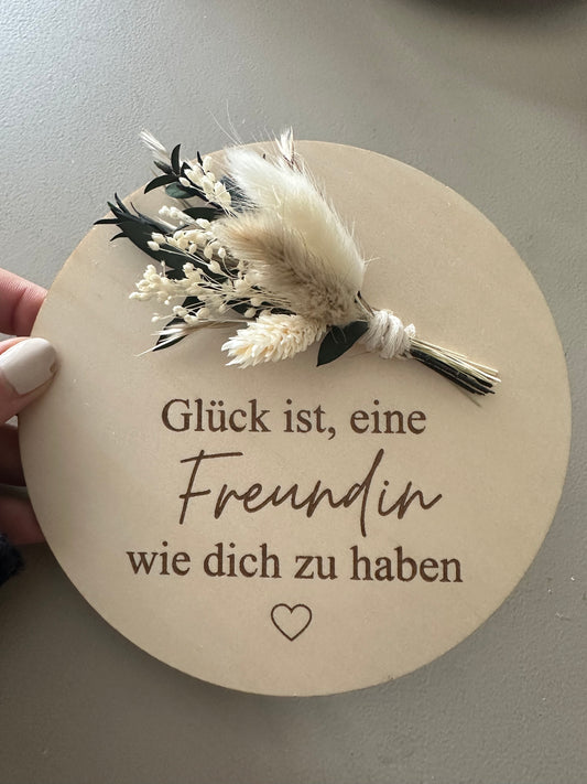 persönliches Geschenk beste Freundin | Holzscheibe mit Gravur und Trockenblumenstrauß