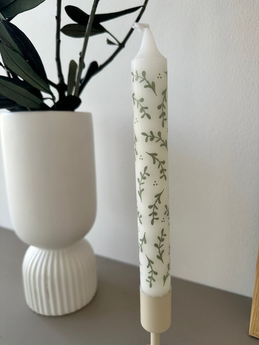 Stabkerze bedruckt mit grünen Zweigen als Weihnachtsdeko_Winterdeko- Geschnk für Adventskalender