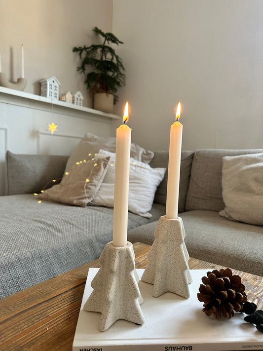 Kerzenhalter Tannenbaum aus Keramik – Stabkerzenhalter von lizasliving