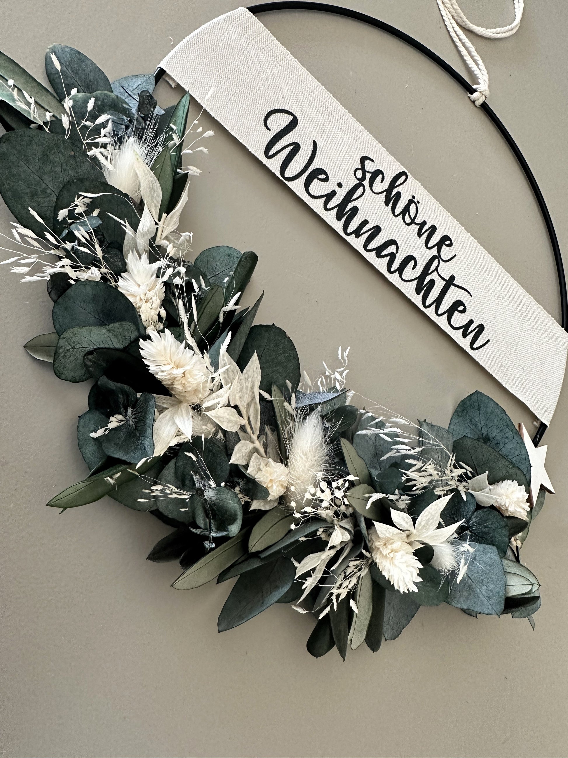 Stilvoller Trockenblumenring „Schöne Weihnachten“ – Tisch- oder Wanddeko