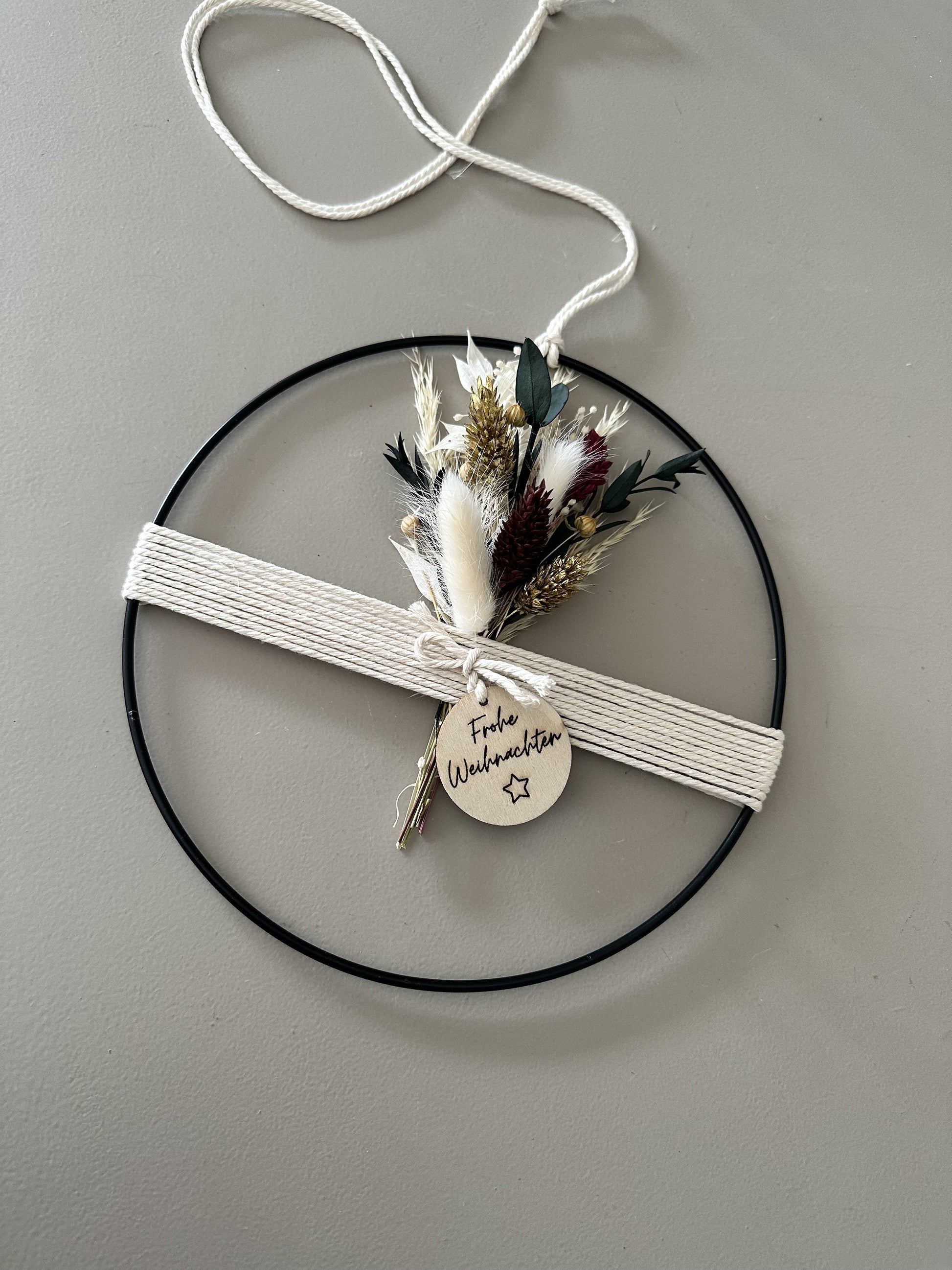 Stilvoller Weihnachtsring „Frohe Weihnachten ☆“ mit Trockenblumen – lizasliving Concept Store