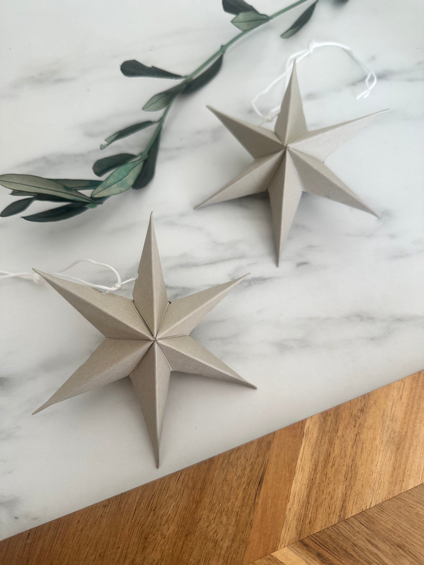 Papier Stern Schneeflocke zum Hängen | Tannenbaumschmuck | kleine Aufmerksamkeit