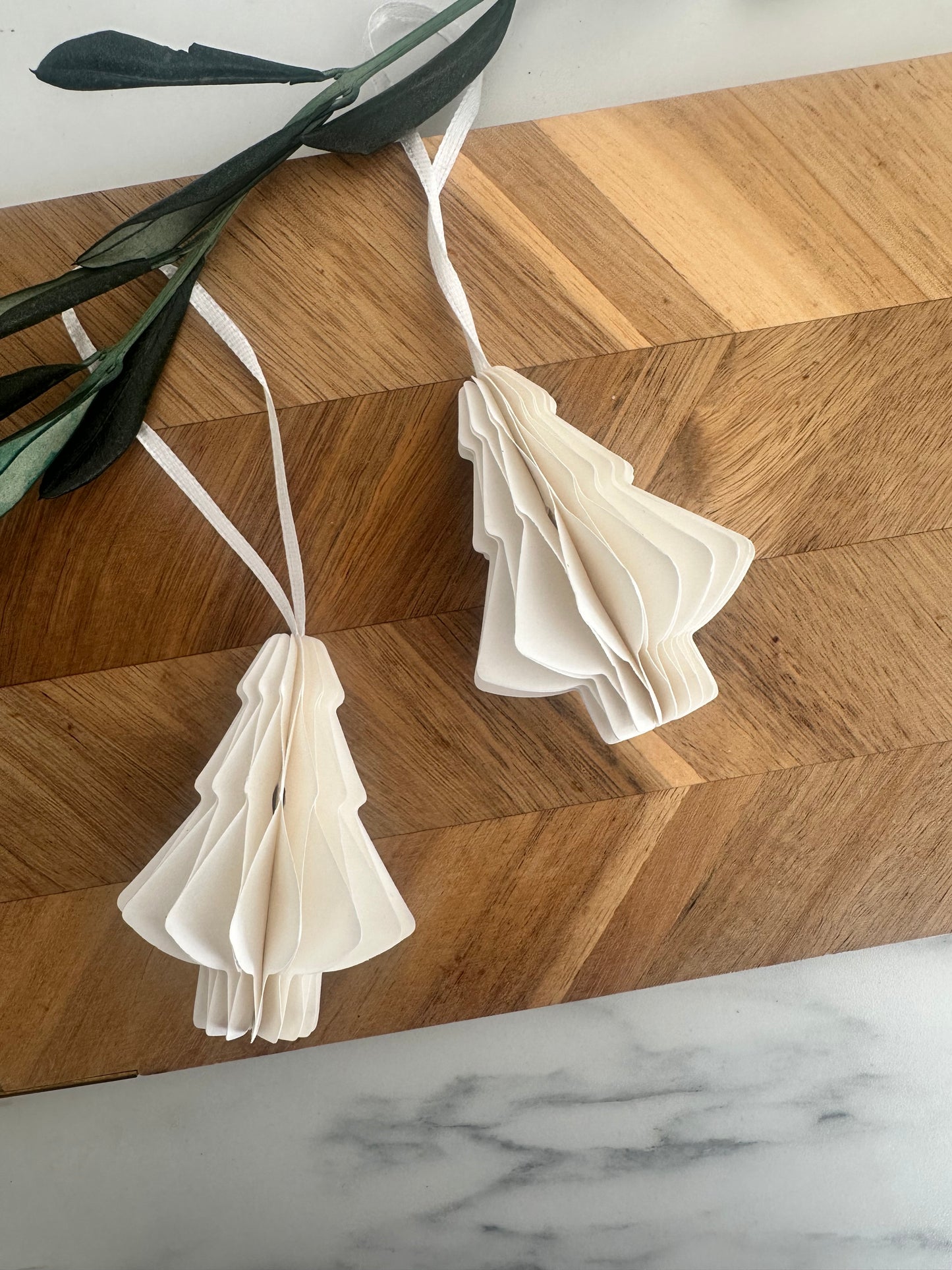 Papier Tannenbaum weiß zum Hängen | Weihnachtsbaum | Tannenbaumschmuck
