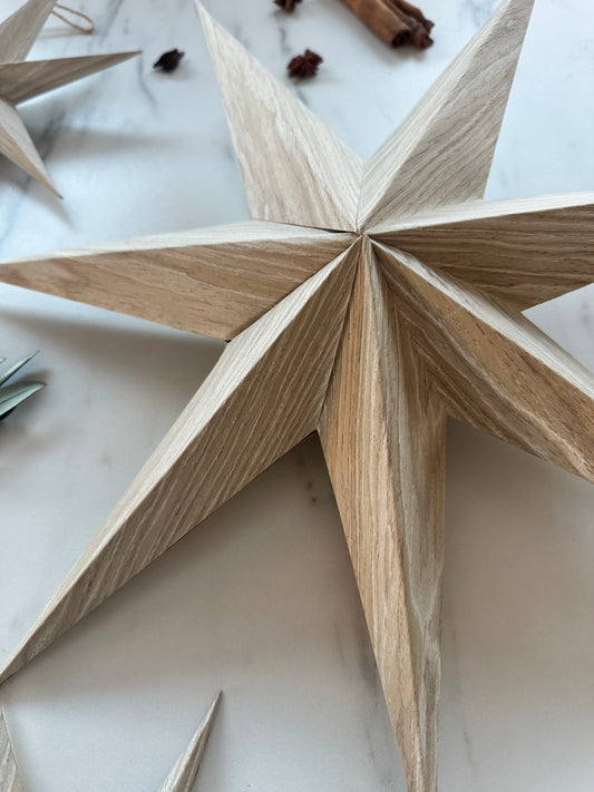 Papierstern als Weihnachtsdeko in Holzoptik – dekorativer Stern für Fenster oder Wand