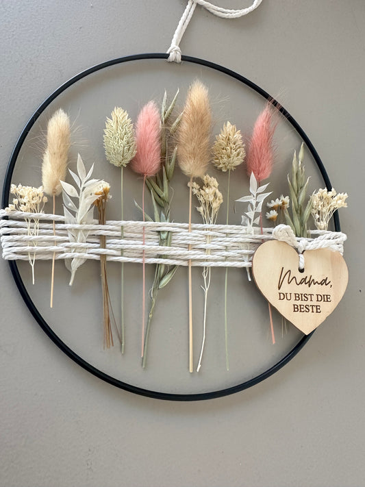 Muttertagsgeschenk | Metallring mit Trockenblumen und Holzherz | Trockenblumenring