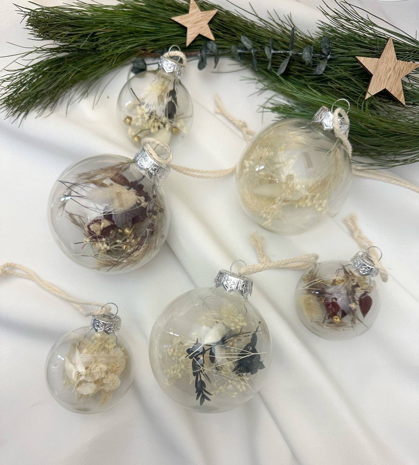 Glass Christmas balls with dried flowers | Customizable