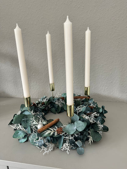 Adventskranz gebunden mit Eukalyptus | Eukalyptuskranz