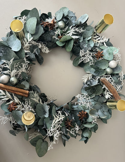 Advent wreath tied with eucalyptus | eucalyptus wreath