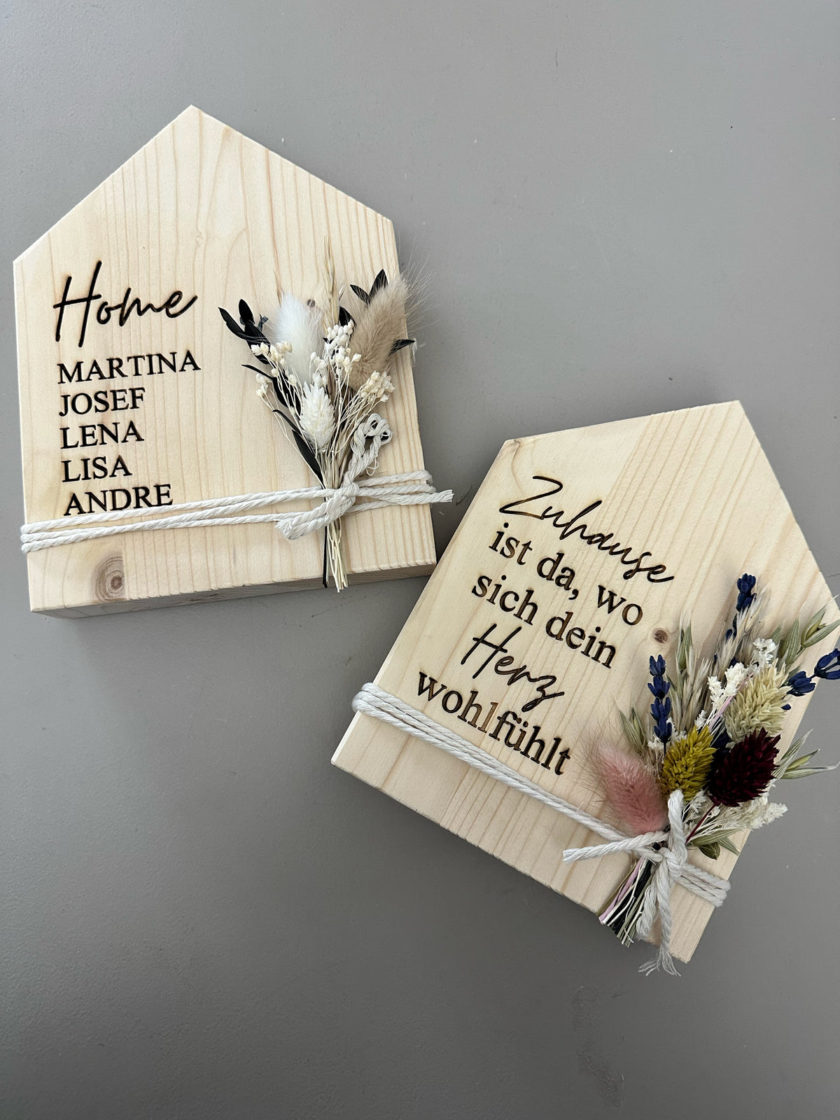 Dekohaus aus Holz mit Trockenblumenstrauß – Lizasliving