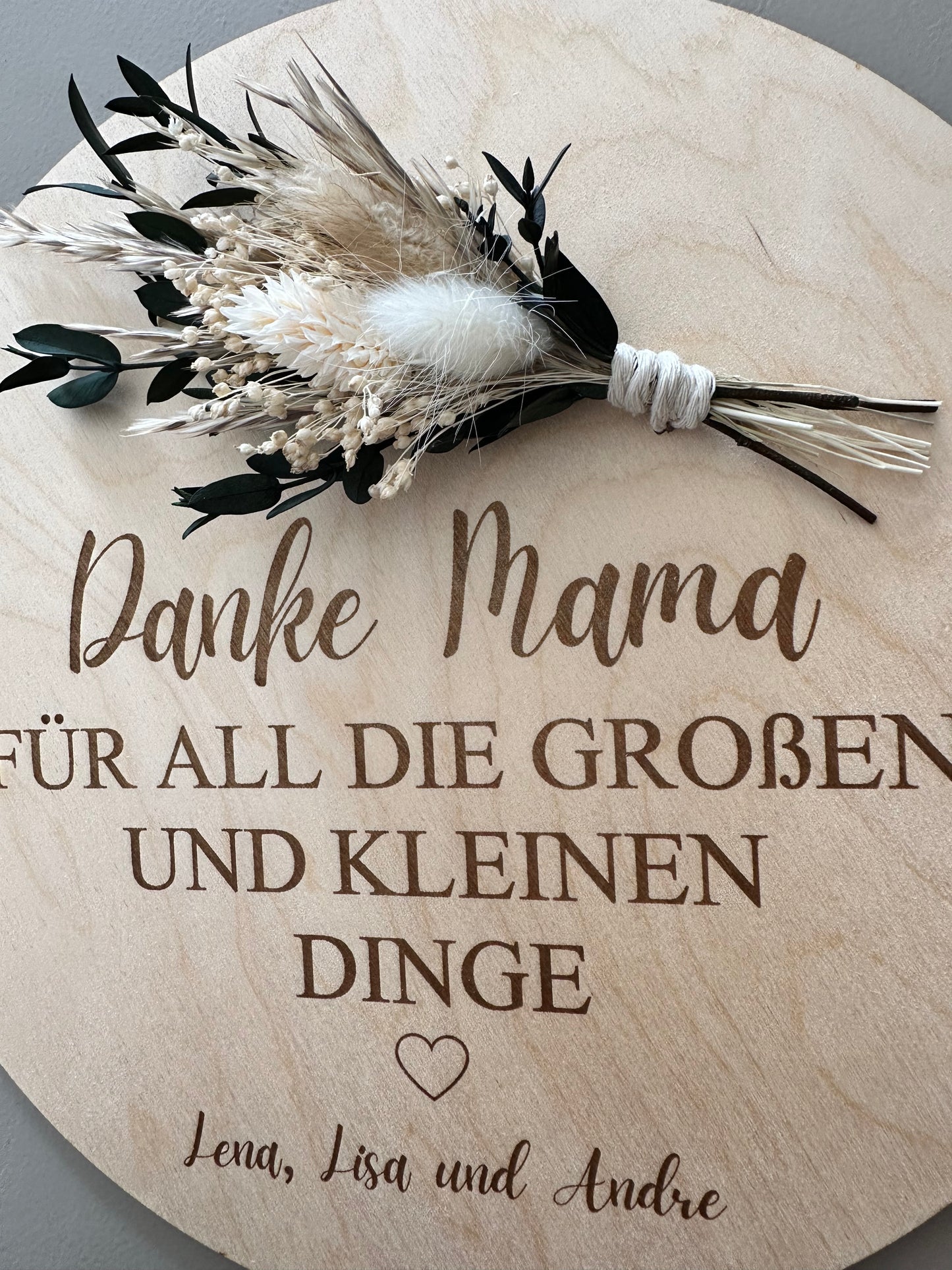 Holzschild mit Trockenblumenstrauß | personalisiertes Geschenk zum Muttertag