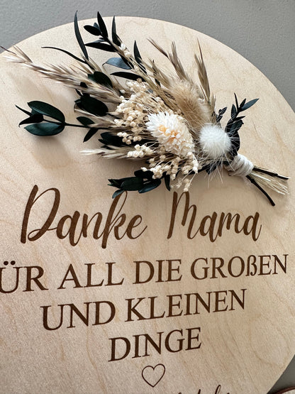 Holzschild mit Trockenblumenstrauß | personalisiertes Geschenk zum Muttertag