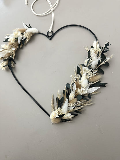 Metallherz personalisiert mit Trockenblumen