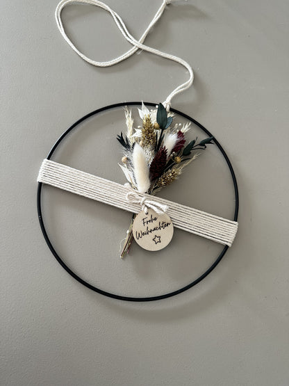 Metallring mit Trockenblumenstrauß, Garn und Holzplättchen "Frohe Weihnachten ☆"