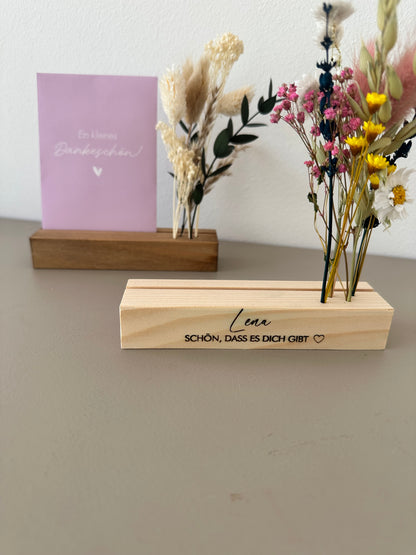 Personalisierter Kartenständer Geschenk Freundin Gravur | Miniblumenleiste Kartenhalter Schön, dass es dich gibt