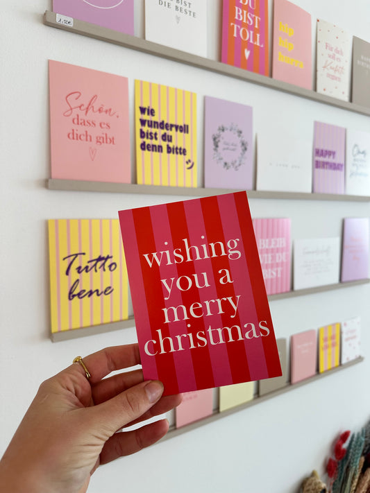 Postkarte „Wishing you a Merry Christmas 🎄“ in Rot-Pink – lizasliving