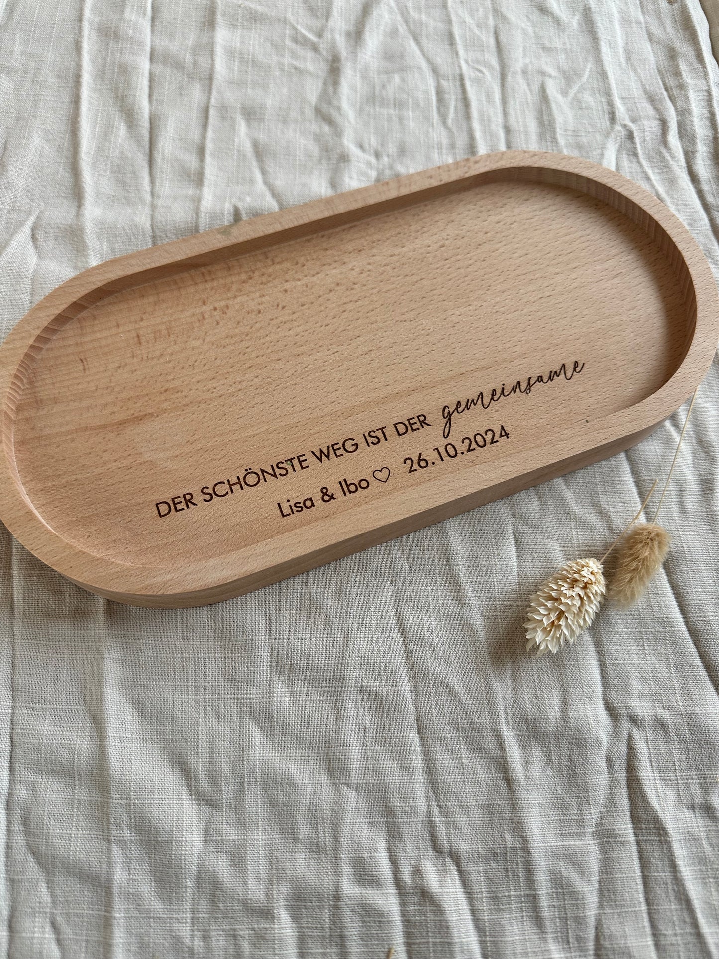 Hochzeitsgeschenk Tablett mit personalisierter Gravur