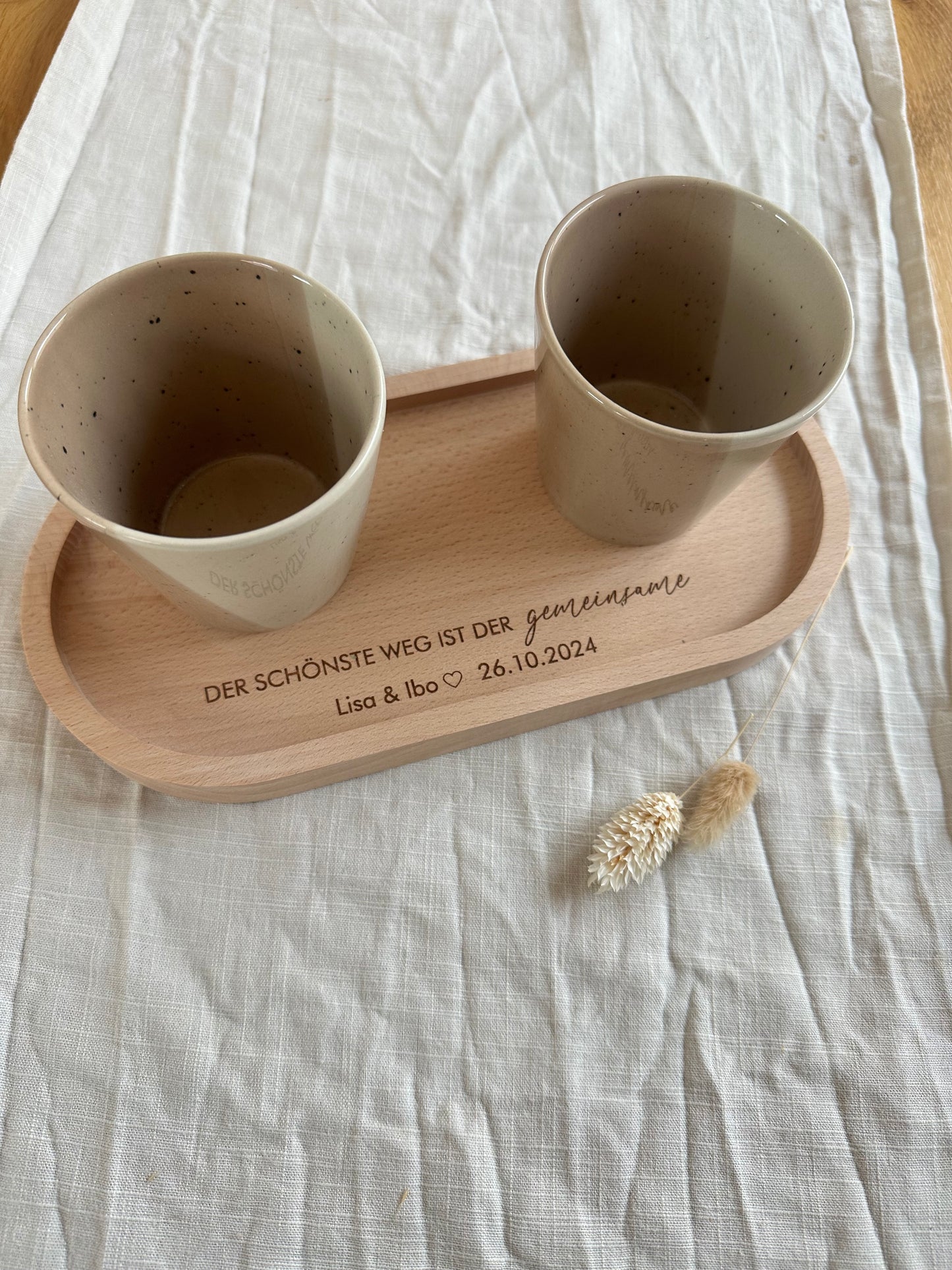 Hochzeitsgeschenk Tablett mit personalisierter Gravur