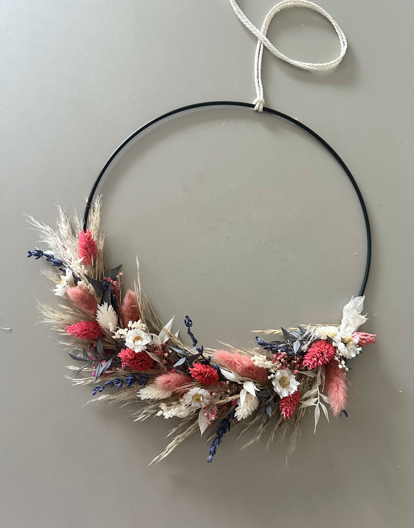 Trockenblumenkranz Frühling mit Holzscheibe