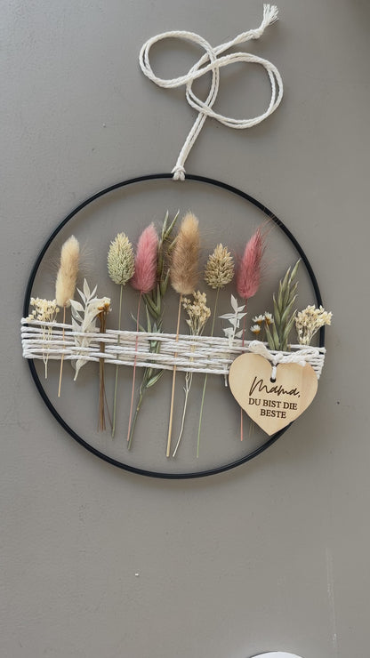 Muttertagsgeschenk | Metallring mit Trockenblumen und Holzherz | Trockenblumenring