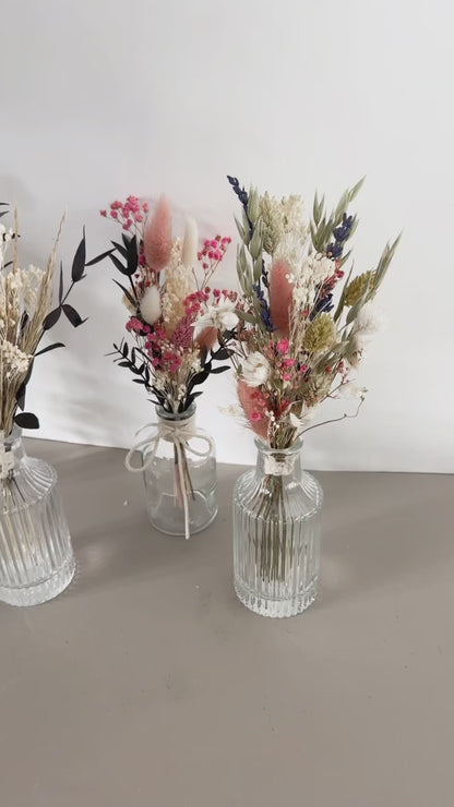 Kleiner Trockenblumenstrauß mit Vase | Frühlingsedition