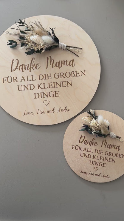 Holzschild mit Trockenblumenstrauß | personalisiertes Geschenk zum Muttertag