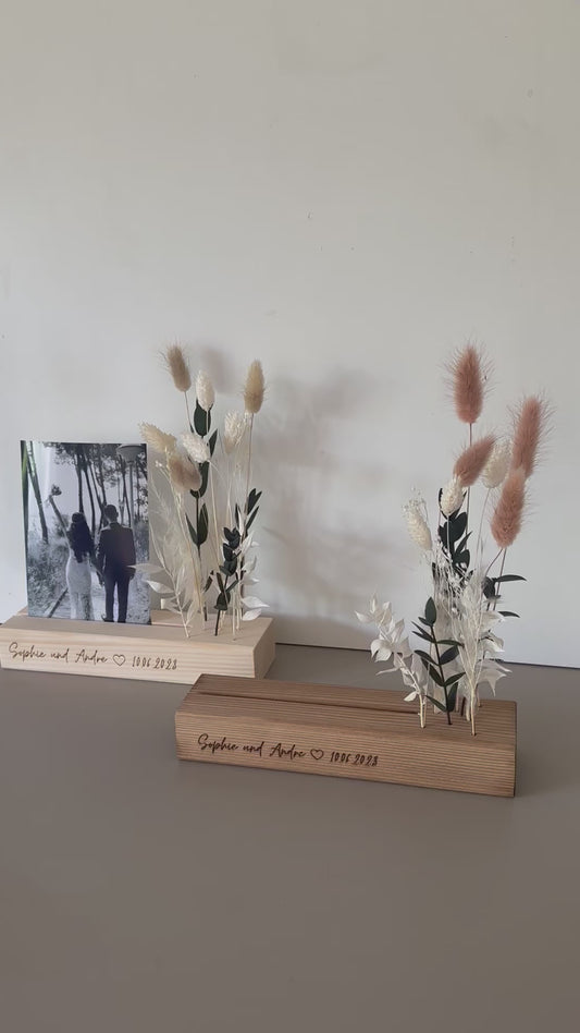 Blumenleiste und Foto-/Kartenhalter personalisierbar mit Trockenblumen