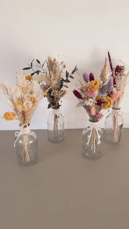 Kleiner Trockenblumenstrauß mit Vase | Frühling