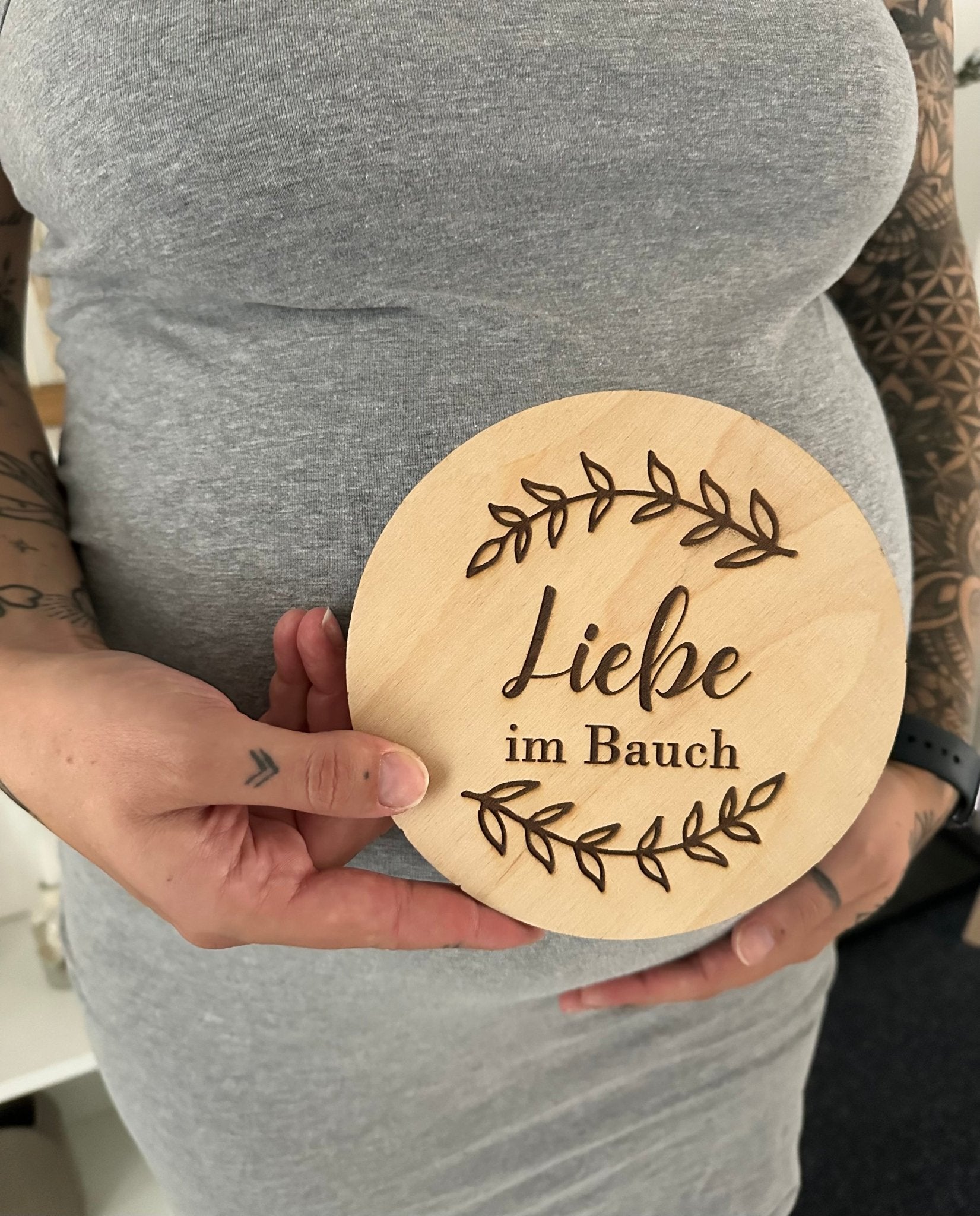 Holzschild Liebe im Bauch - Wohnaccessoire