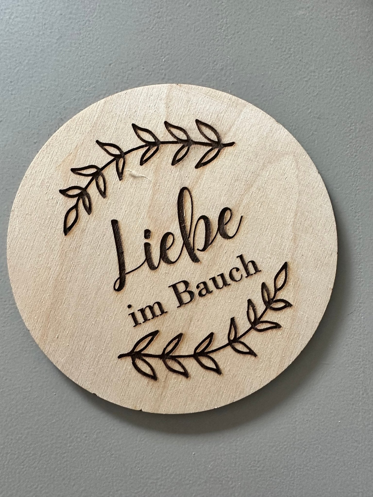Holzschild Liebe im Bauch - Wohnaccessoire