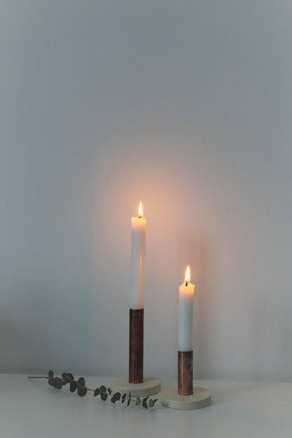 Kerzenständer aus Kupfer und Holz - Wohnaccessoire