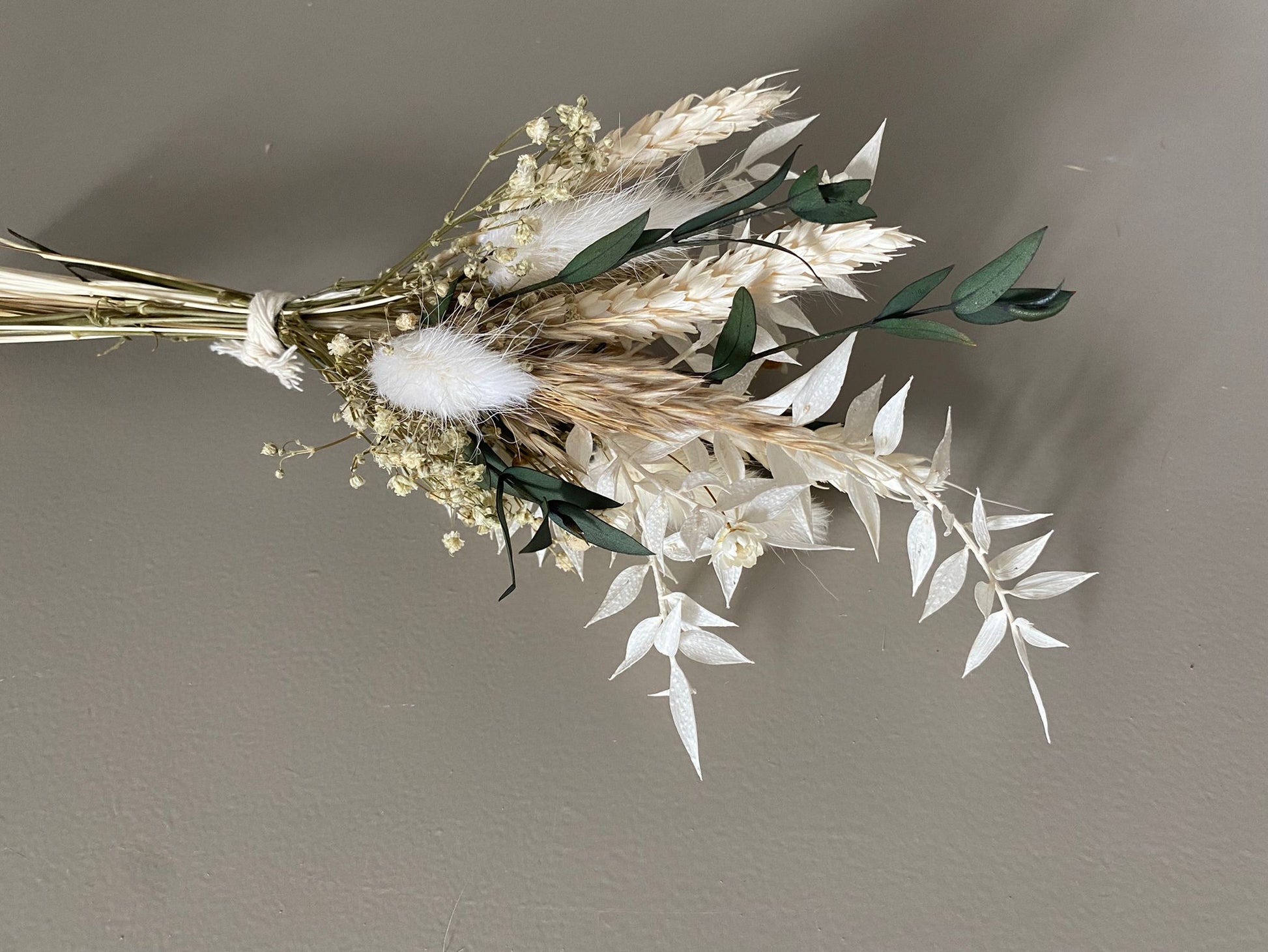 Kleiner Trockenblumenstrauß beige weiß grün - Trockenblumen