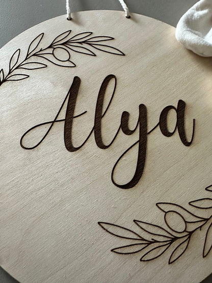 personalisiertes Namensschild aus Holz - Wohnaccessoire